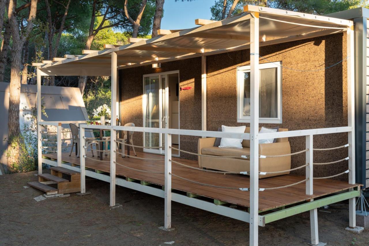 Camping Il Capannino Glamping Village مارينا دي بيبونا المظهر الخارجي الصورة