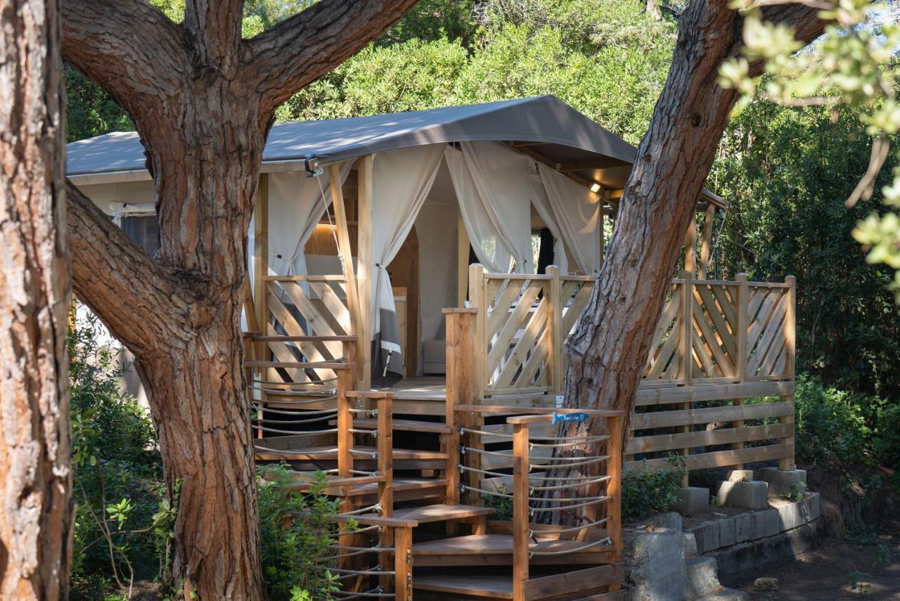 Camping Il Capannino Glamping Village مارينا دي بيبونا المظهر الخارجي الصورة