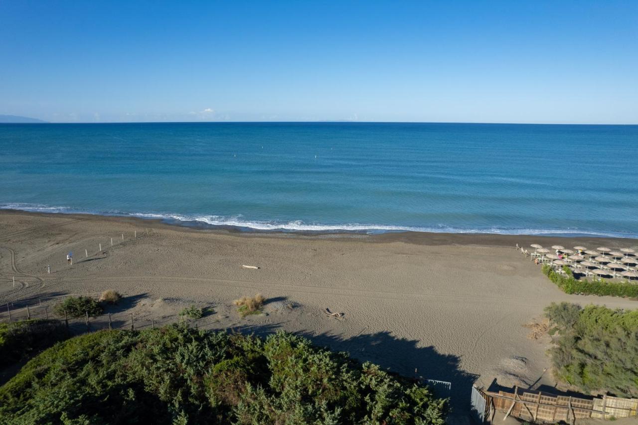 Camping Il Capannino Glamping Village مارينا دي بيبونا المظهر الخارجي الصورة